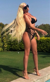Jelena Karleusa feet photo thumbnail