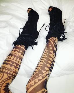 Jelena Karleusa feet photo thumbnail