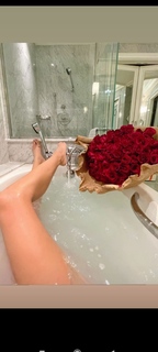 Jelena Karleusa feet photo thumbnail