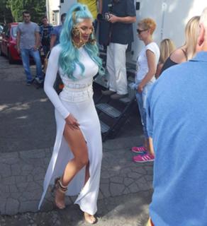 Jelena Karleuša feet photo 2