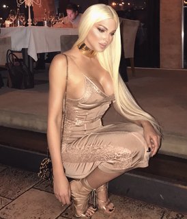 Jelena Karleuša feet photo 5