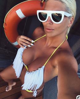 Jelena Karleuša feet photo 18