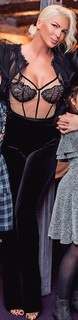 Jelena Karleuša feet photo 20