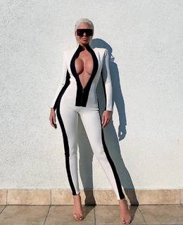 Jelena Karleuša feet photo 2