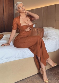 Jelena Karleuša feet photo 16