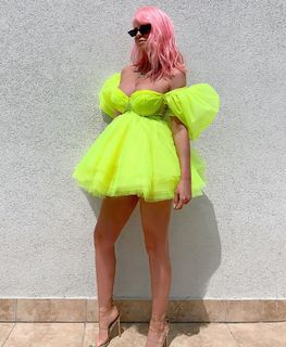 Jelena Karleuša feet photo 7