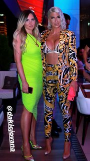 Jelena Karleuša feet photo 14