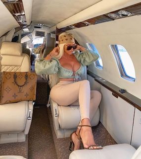 Jelena Karleuša feet photo 5