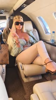 Jelena Karleuša feet photo 4