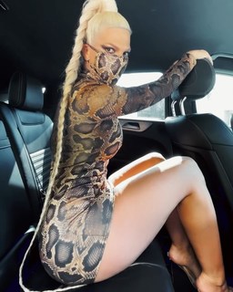 Jelena Karleuša feet photo 4
