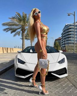 Jelena Karleuša feet photo 8