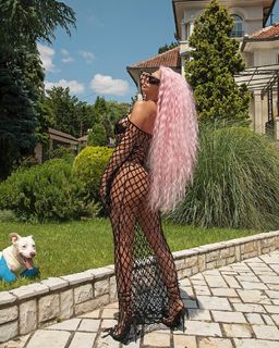 Jelena Karleuša feet photo 1