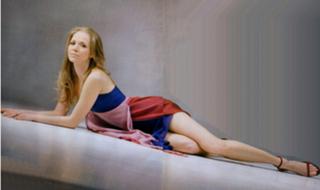 Jelena Rozga feet photo thumbnail