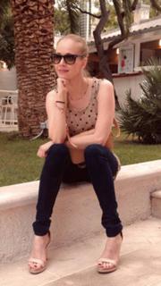 Jelena Rozga feet photo thumbnail