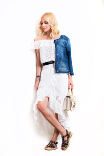 Jelena Rozga feet photo thumbnail