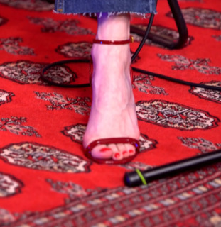 Jelena Rozga feet photo thumbnail