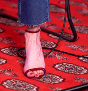 Jelena Rozga feet photo thumbnail