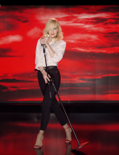 Jelena Rozga feet photo thumbnail