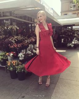 Jelena Rozga feet photo thumbnail