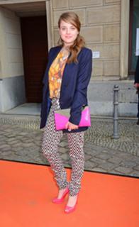 Jella Haase feet photo thumbnail