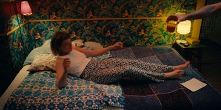 Jella Haase feet photo thumbnail