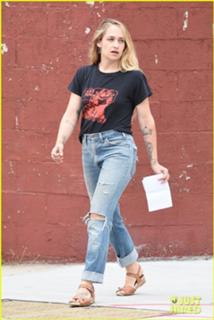 Jemima Kirke feet photo 2