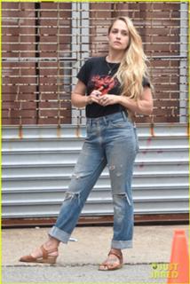 Jemima Kirke feet photo 20
