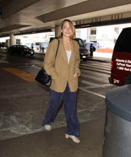 Jemima Kirke feet photo 9