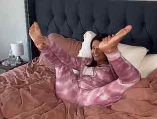 Jen Hamilton feet photo 16