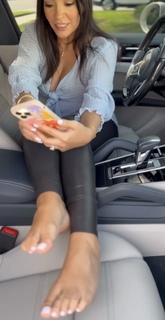 Jen Hamilton feet photo 17