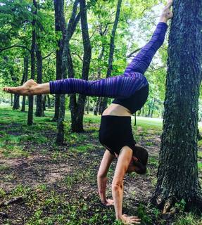 Jen Hilman feet photo 15