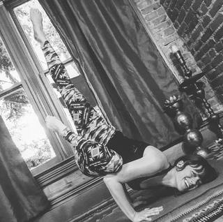 Jen Hilman feet photo 14