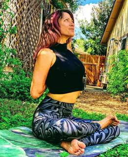 Jen Hilman feet photo 17