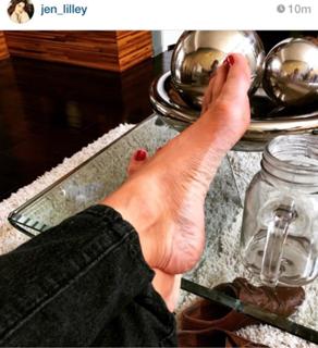 Jen Lilley feet photo 16