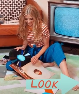 Jen Lilley feet photo 19