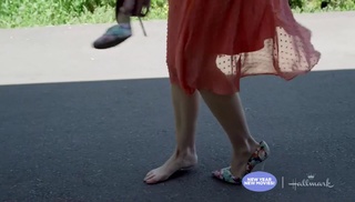 Jen Lilley feet photo 3