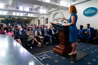 Jen Psaki feet photo thumbnail
