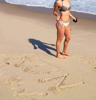 Jen Selter feet photo thumbnail