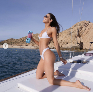 Jen Selter feet photo thumbnail