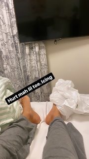 Jen Selter feet photo thumbnail
