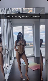 Jen Selter feet photo thumbnail