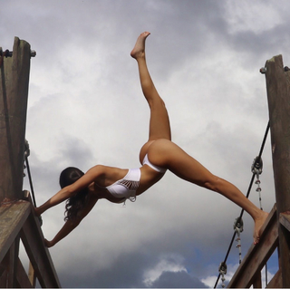 Jen Selter feet photo thumbnail