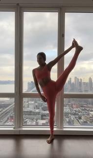 Jen Selter feet photo thumbnail