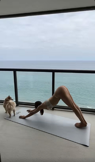 Jen Selter feet photo thumbnail