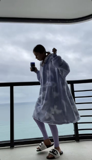 Jen Selter feet photo thumbnail