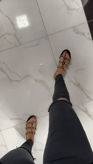 Jen Selter feet photo thumbnail