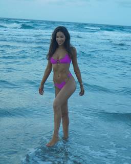 Jen Selter feet photo thumbnail