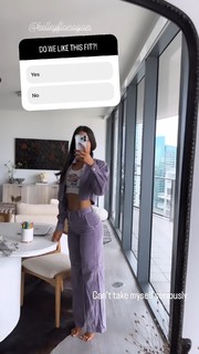 Jen Selter feet photo thumbnail