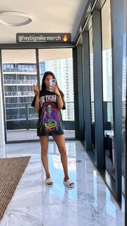 Jen Selter feet photo thumbnail