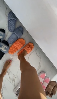 Jen Selter feet photo thumbnail